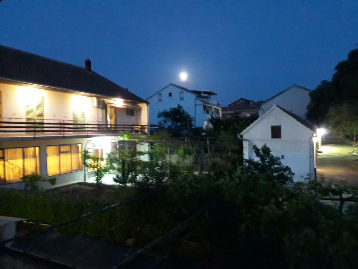 Apartments Jelicic Biograd Na Moru Exterior foto
