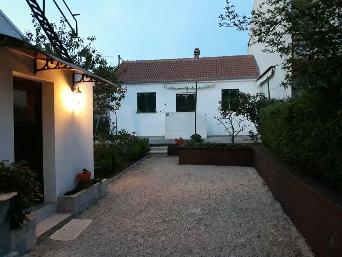 Apartments Jelicic Biograd Na Moru Exterior foto