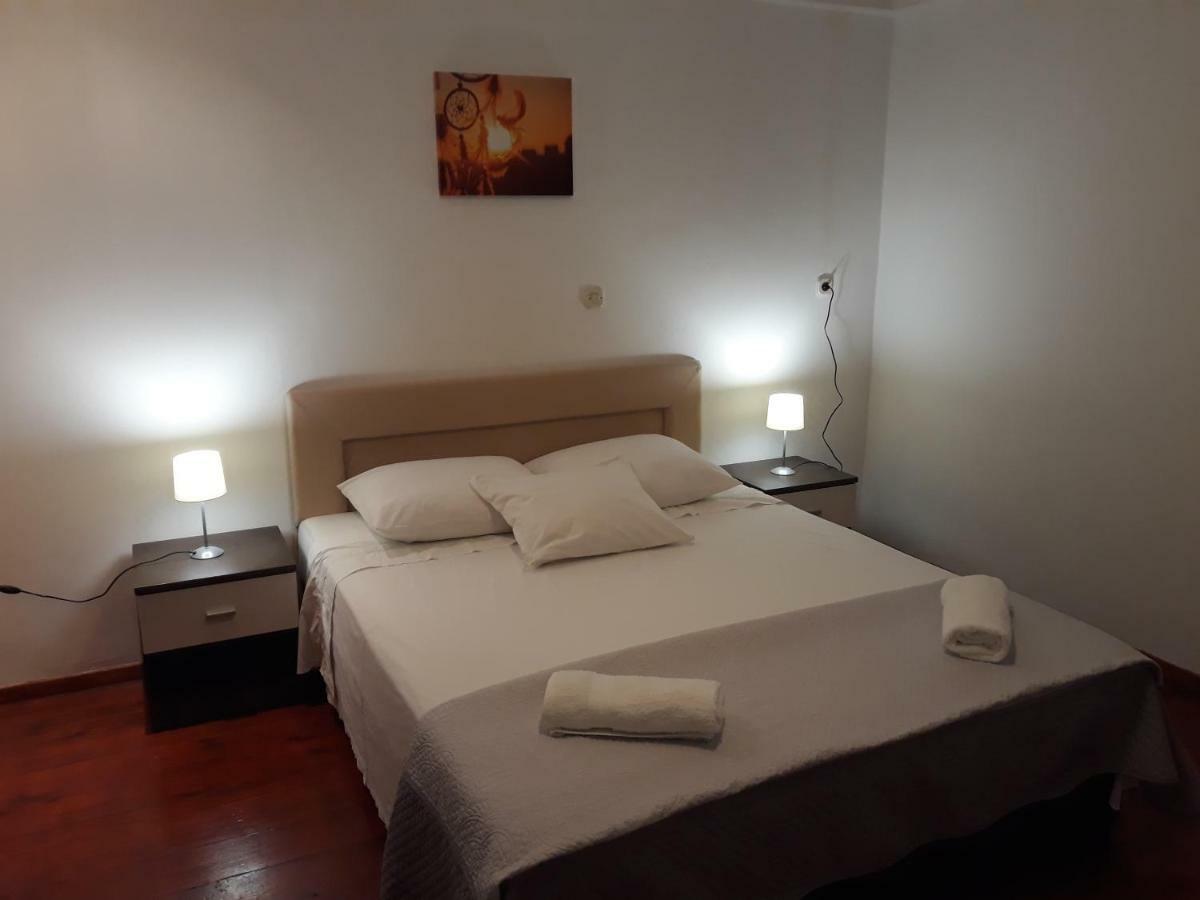 Apartments Jelicic Biograd Na Moru Exterior foto