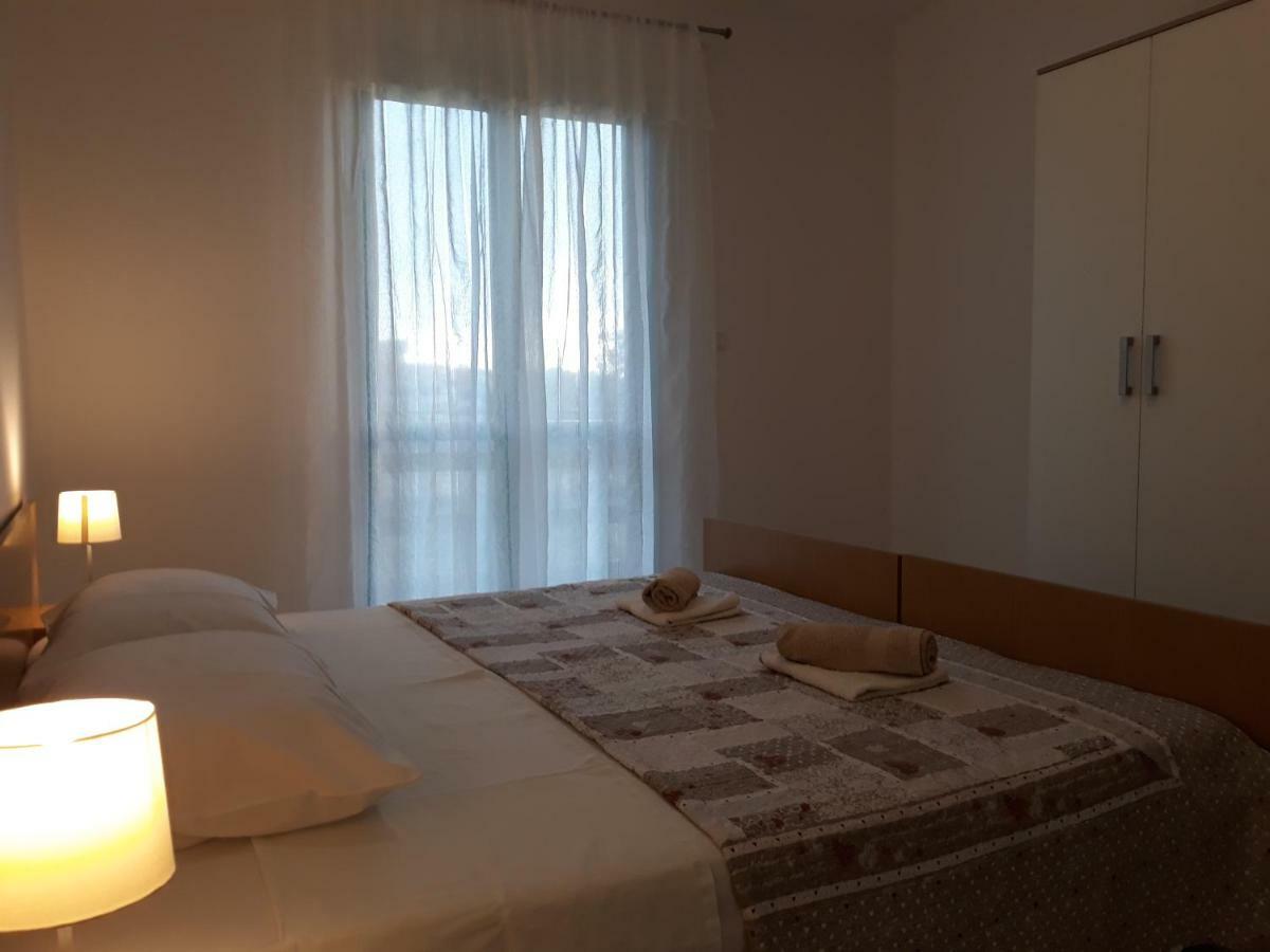 Apartments Jelicic Biograd Na Moru Exterior foto